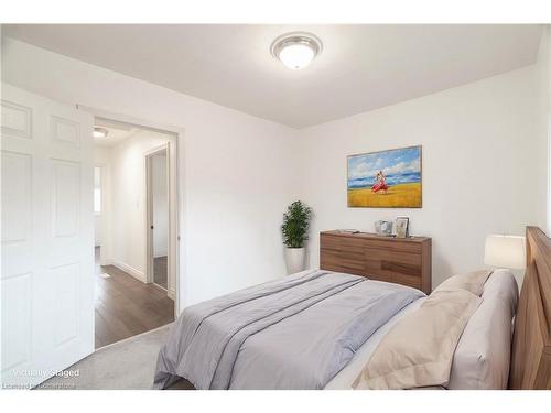 30 Graham Avenue N, Hamilton, ON - Indoor Photo Showing Bedroom