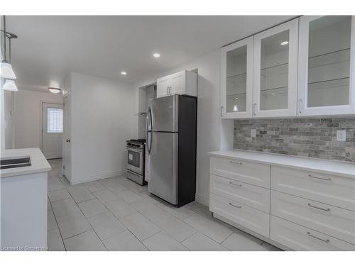 30 Graham Avenue N, Hamilton, ON - Indoor Photo Showing Kitchen