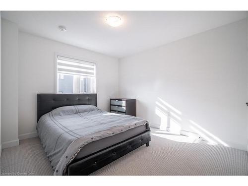 33 Southam Lane, Hamilton, ON - Indoor Photo Showing Bedroom