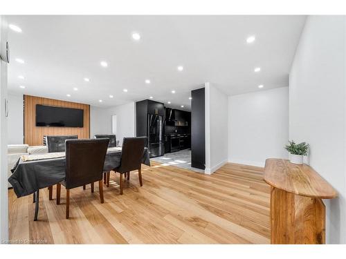 528 Main Street W, Grimsby, ON - Indoor Photo Showing Dining Room