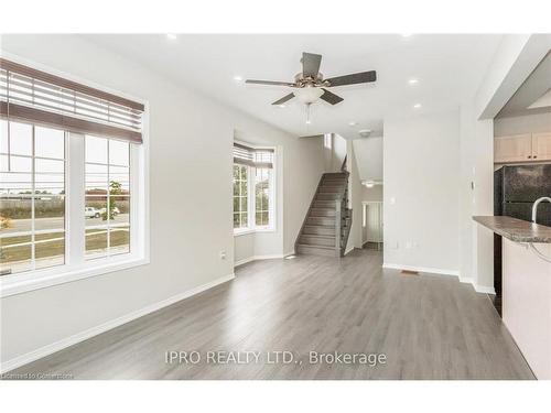 83 Bankfield Crescent, Stoney Creek, ON - Indoor Photo Showing Kitchen