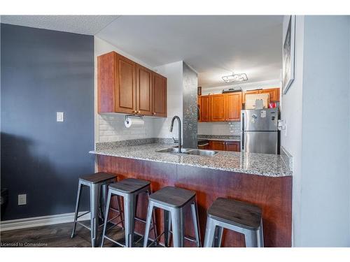 1115-135 James Street, Hamilton, ON - Indoor Photo Showing Kitchen