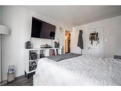 1115-135 James Street, Hamilton, ON - Indoor Photo Showing Bedroom