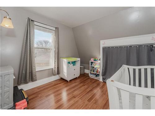 20 Sarah Street, Brantford, ON - Indoor Photo Showing Bedroom