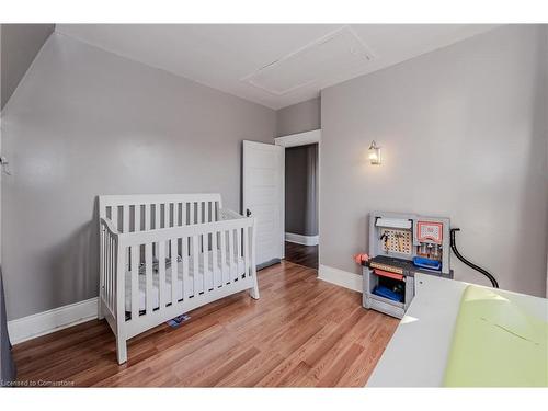 20 Sarah Street, Brantford, ON - Indoor Photo Showing Bedroom