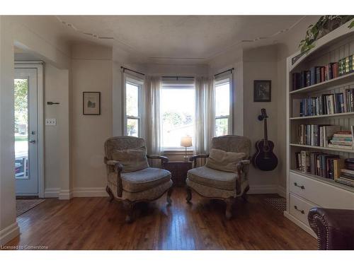 94 Queensdale Avenue E, Hamilton, ON - Indoor