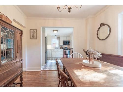 94 Queensdale Avenue E, Hamilton, ON - Indoor Photo Showing Dining Room