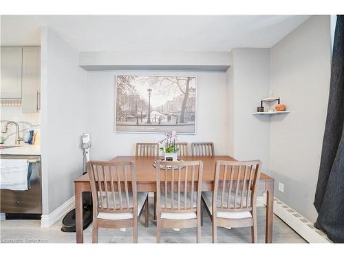 1103-1210 Radom Street, Halton, ON - Indoor Photo Showing Dining Room