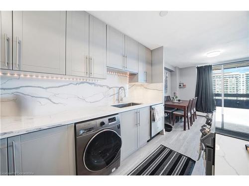 1103-1210 Radom Street, Halton, ON - Indoor Photo Showing Laundry Room