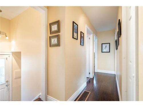 702 Seventh Avenue, Hamilton, ON - Indoor Photo Showing Other Room