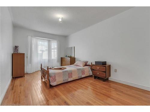 165 Gagliano Drive, Hamilton, ON - Indoor Photo Showing Bedroom