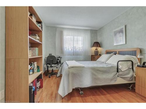 165 Gagliano Drive, Hamilton, ON - Indoor Photo Showing Bedroom