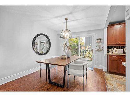 533 Galway Drive, Burlington, ON - Indoor Photo Showing Dining Room