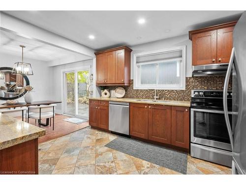 533 Galway Drive, Burlington, ON - Indoor Photo Showing Kitchen