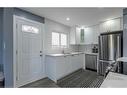 30 Larch Street, Hamilton, ON  - Indoor Photo Showing Kitchen 