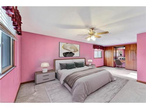 113 Green Road, Hamilton, ON - Indoor Photo Showing Bedroom