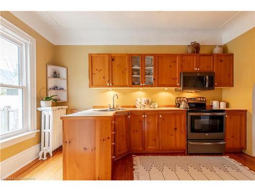 169 Robinson Street, Hamilton, ON - Indoor Photo Showing Kitchen