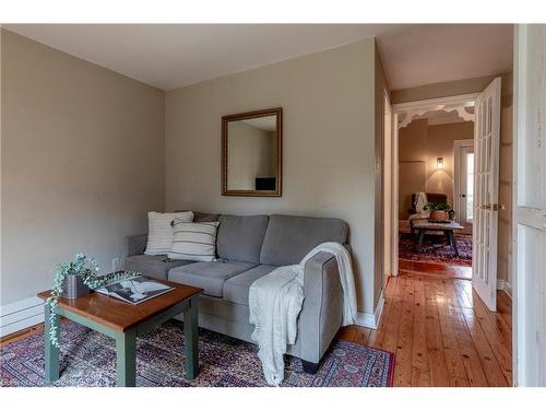 169 Robinson Street, Hamilton, ON - Indoor Photo Showing Living Room