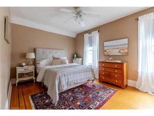 169 Robinson Street, Hamilton, ON - Indoor Photo Showing Bedroom