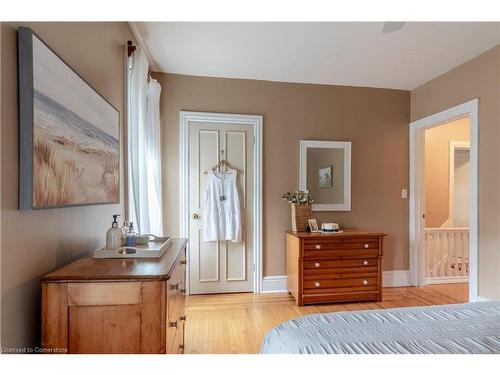 169 Robinson Street, Hamilton, ON - Indoor Photo Showing Bedroom