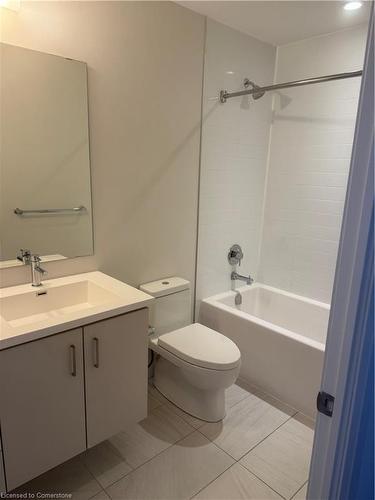 806-2333 Taunton Road, Oakville, ON - Indoor Photo Showing Bathroom