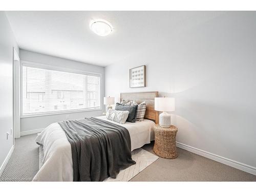 62-5000 Connor Drive, Beamsville, ON - Indoor Photo Showing Bedroom