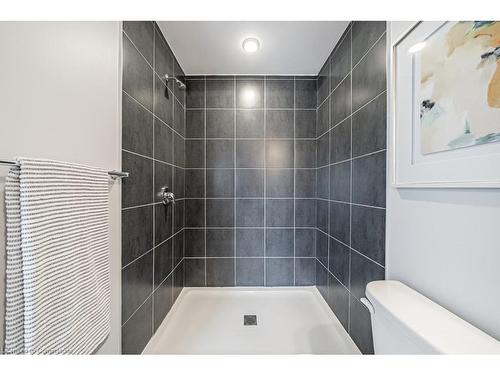 62-5000 Connor Drive, Beamsville, ON - Indoor Photo Showing Bathroom