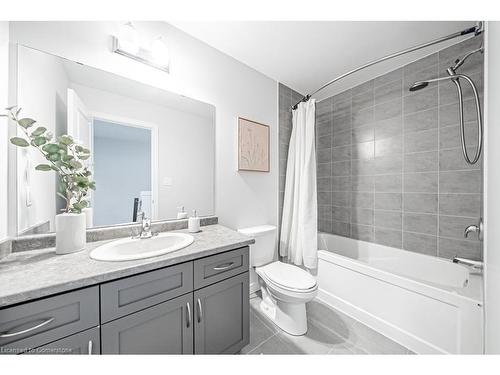 62-5000 Connor Drive, Beamsville, ON - Indoor Photo Showing Bathroom