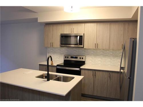 102-16 Markle Crescent, Ancaster, ON - Indoor Photo Showing Kitchen With Double Sink With Upgraded Kitchen