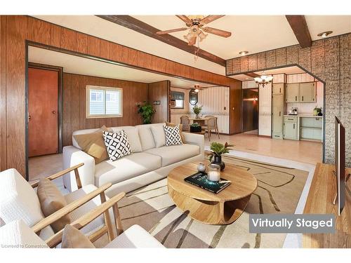 4589 Deborah Lane, Beamsville, ON - Indoor Photo Showing Living Room