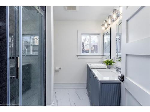 237 Main Street E, Otterville, ON - Indoor Photo Showing Bathroom