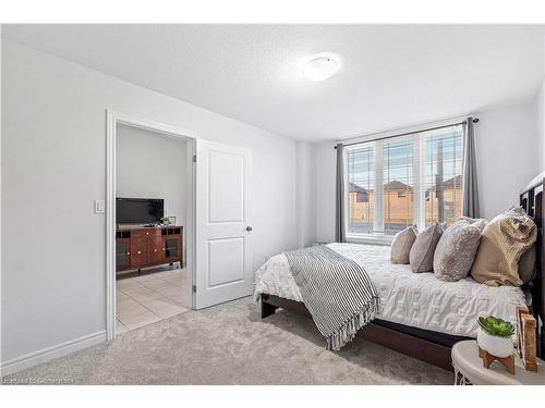 49 Crossings Way, Hannon, ON - Indoor Photo Showing Bedroom