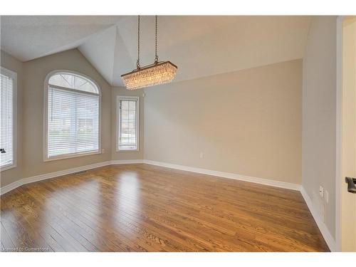 129 Dorchester Drive, Grimsby, ON - Indoor Photo Showing Other Room