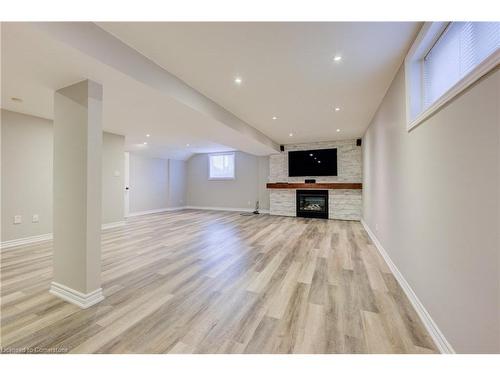 129 Dorchester Drive, Grimsby, ON - Indoor With Fireplace