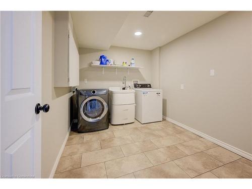 129 Dorchester Drive, Grimsby, ON - Indoor Photo Showing Laundry Room