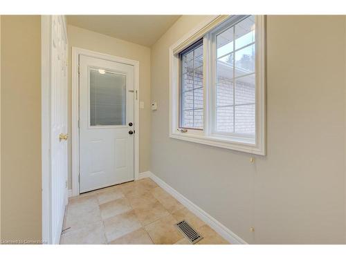 129 Dorchester Drive, Grimsby, ON - Indoor Photo Showing Other Room