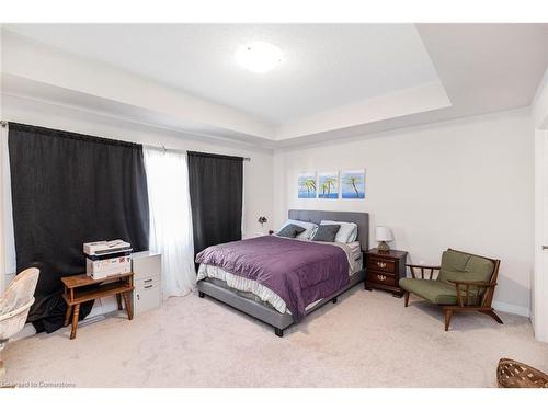 112 Fairey Crescent, Hamilton, ON - Indoor Photo Showing Bedroom