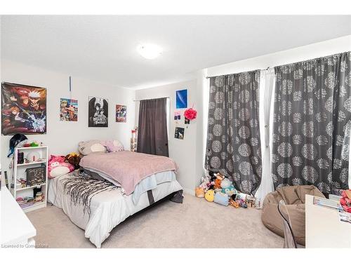 112 Fairey Crescent, Hamilton, ON - Indoor Photo Showing Bedroom