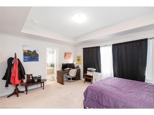 112 Fairey Crescent, Hamilton, ON - Indoor Photo Showing Bedroom