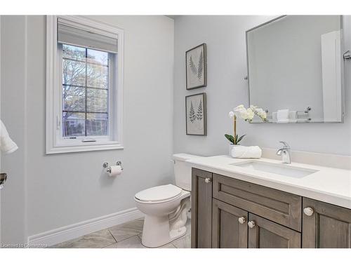 175 Oakhill Place, Ancaster, ON - Indoor Photo Showing Bathroom