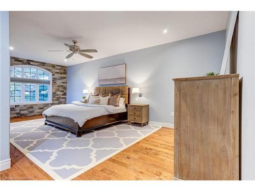 175 Oakhill Place, Ancaster, ON - Indoor Photo Showing Bedroom