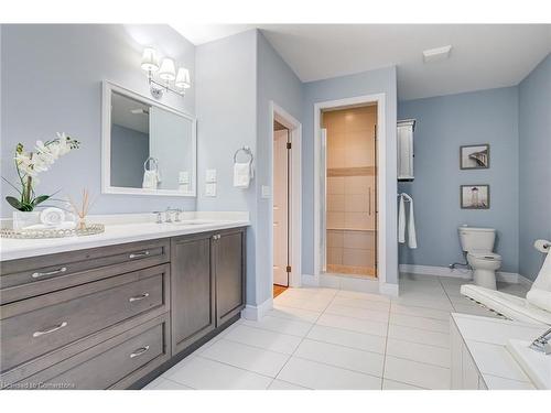 175 Oakhill Place, Ancaster, ON - Indoor Photo Showing Bathroom