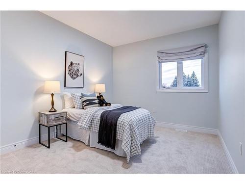 175 Oakhill Place, Ancaster, ON - Indoor Photo Showing Bedroom