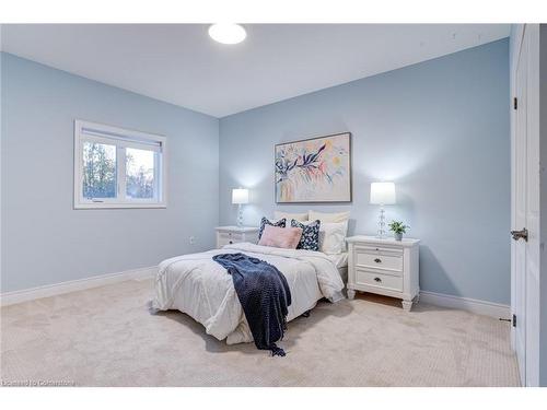 175 Oakhill Place, Ancaster, ON - Indoor Photo Showing Bedroom