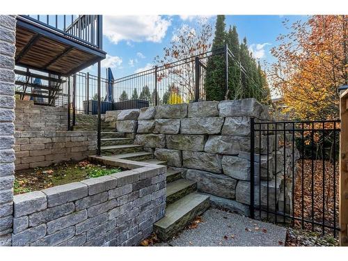 175 Oakhill Place, Ancaster, ON - Outdoor