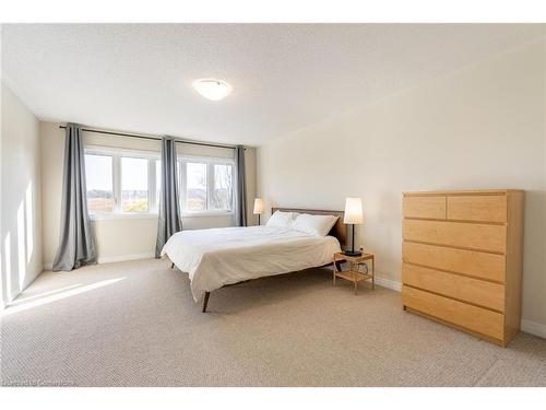 4163 Cherry Heights Boulevard, Lincoln, ON - Indoor Photo Showing Bedroom