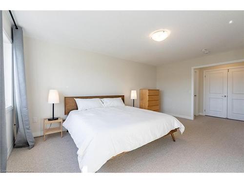 4163 Cherry Heights Boulevard, Lincoln, ON - Indoor Photo Showing Bedroom