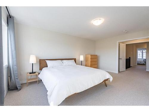 4163 Cherry Heights Boulevard, Lincoln, ON - Indoor Photo Showing Bedroom