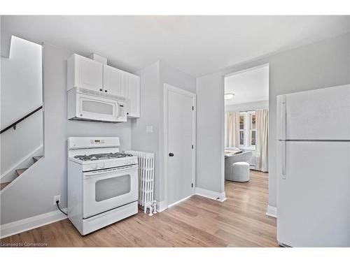 515 Deere Street, Welland, ON - Indoor Photo Showing Kitchen