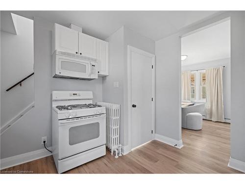 515 Deere Street, Welland, ON - Indoor Photo Showing Kitchen